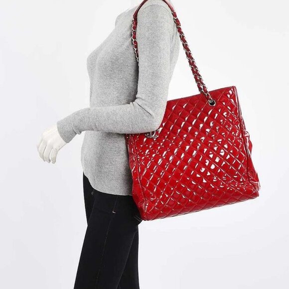 Chanel Red Quilted Patent Leather North/South Tote Bag - Picture 2 of 12